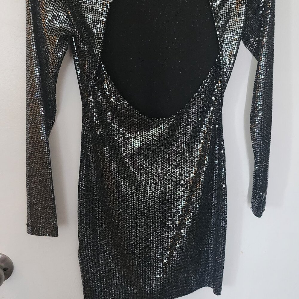 Gorgeous party dress! - Picture 3 of 7
